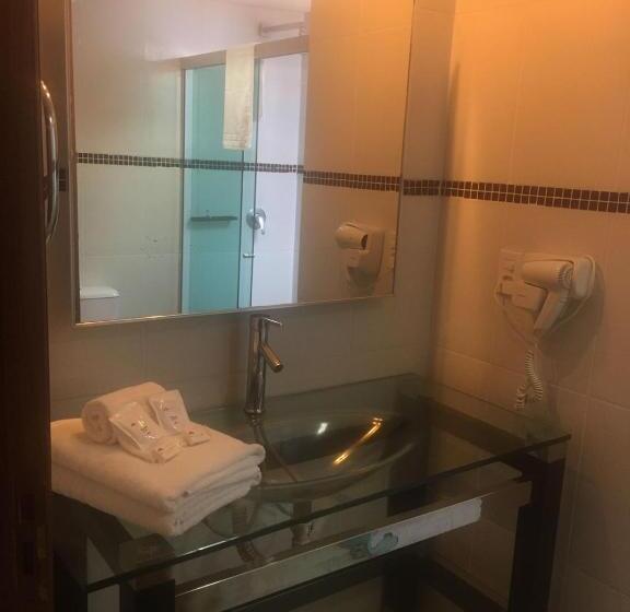 Номер Стандарт, Emirates Hotel & Suites