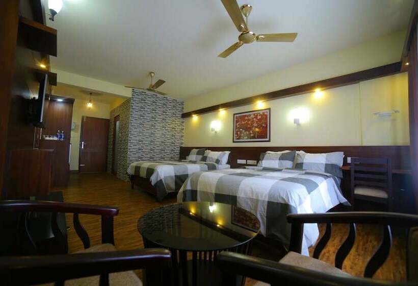 四人豪华间, Plaza Suites
