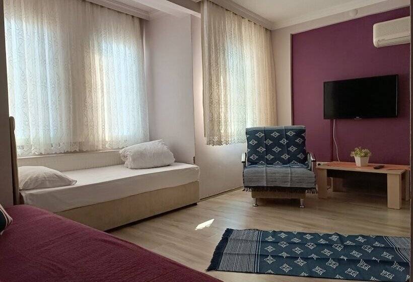 استودیوی استاندارد, The City Residence
