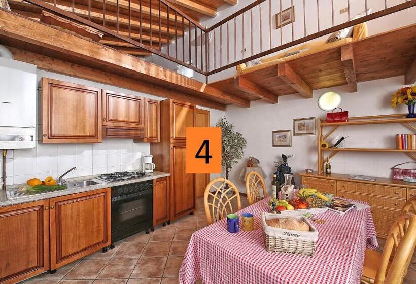 Апартаменты 3 Спальни, Il Colombaro