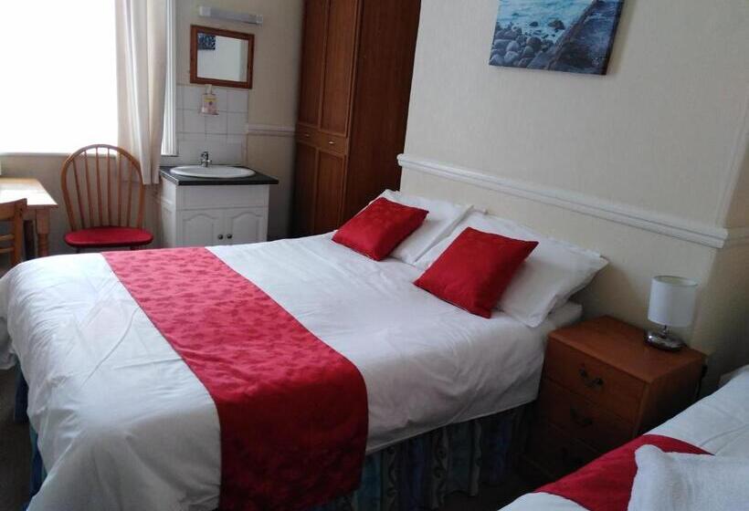 Семейный Номер, Tuxford House