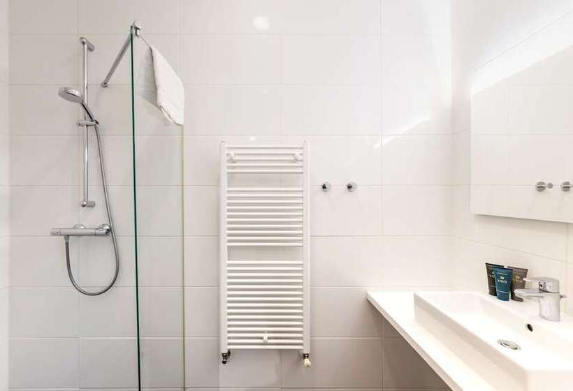 1 Bedroom Comfort Apartment, Yays Amsterdam Salthouse Canal By Numa