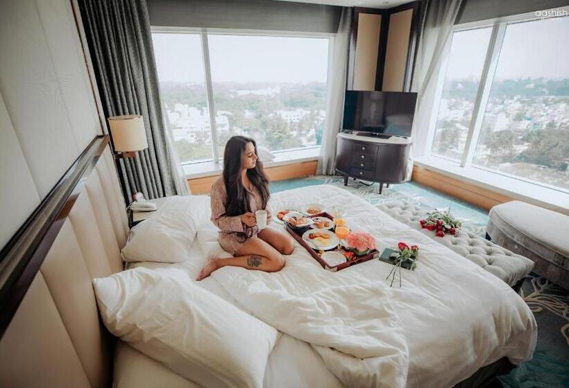 스탠다드 룸 킹사이즈 침대, Shangrila Bengaluru