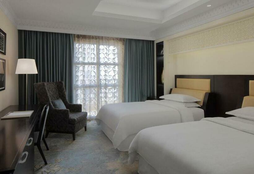 Номер Deluxe Вид на Город, Sheraton Sharjah Beach Resort And Spa
