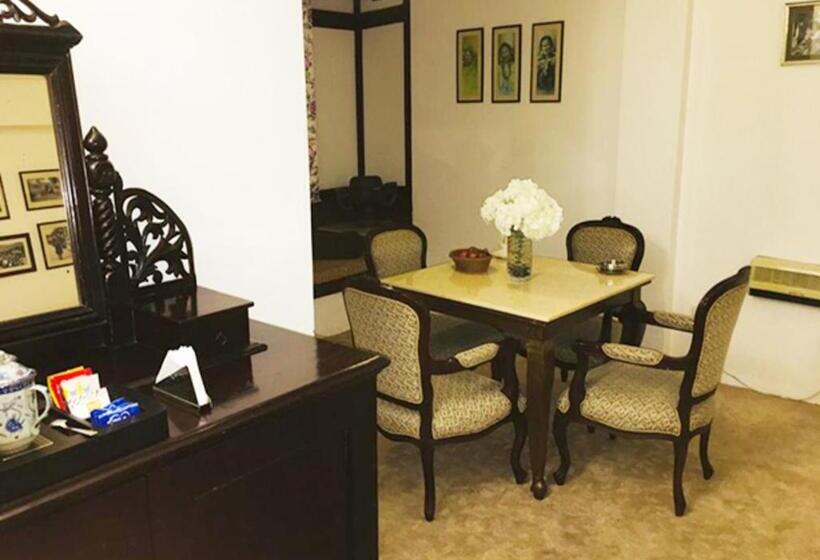 سوئیت با تخت بزرگ, The Chumbi Mountain Retreat & Spa