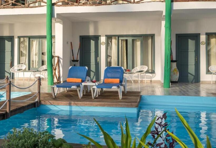 Standard swim-up room with sea view, Kiwengwa Beach Resort
