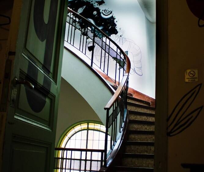 اتاق استاندارد چهار تخته, Art Factory Soho