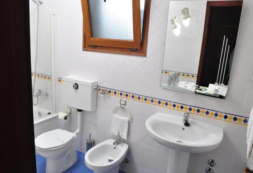 Номер Стандарт Вид на Горы, Moderna Do Geres