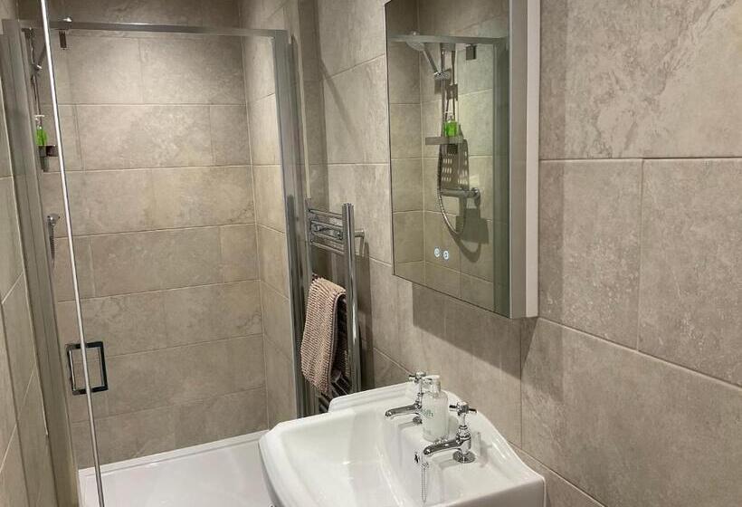 اتاق استاندارد, Glenora Guest House