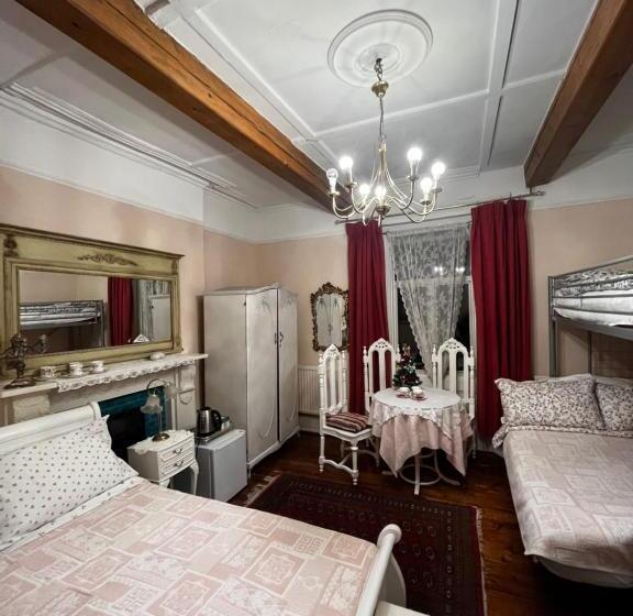 Семейный Номер, Dawson Place, Juliette's Bed And Breakfast