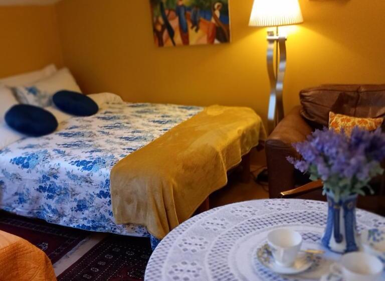 Четырехместный Номер Economy, Dawson Place, Juliette's Bed And Breakfast