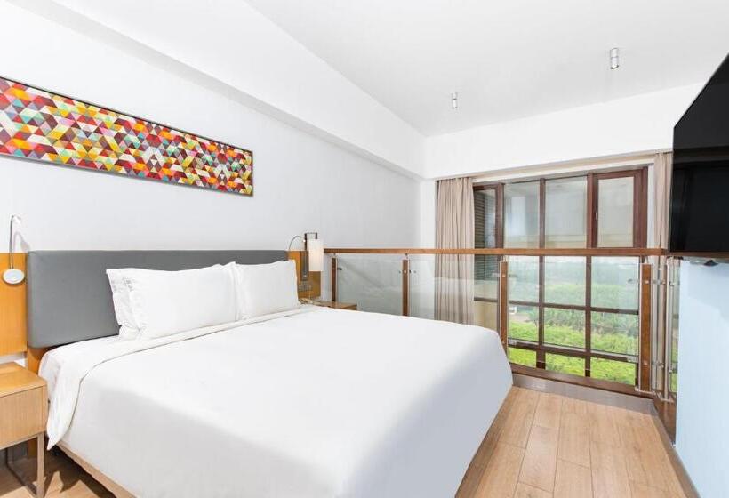 سوییت سوپریور با چشم‌انداز دریا, Holiday Inn Express Haikou West Coast, An Ihg