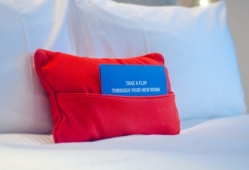 Номер Стандарт, Holiday Inn Express Londonealing