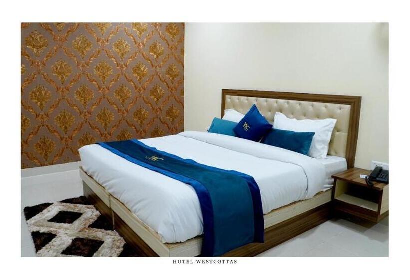 Family Suite, West Cottas Hotel    Couples, Family, Corporate Favorite In Heart Of Jalandhar