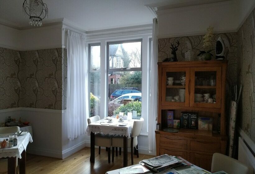 高级大房间, Anton Guest House Bed And Breakfast