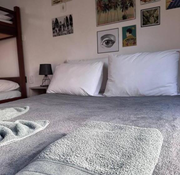 スタンダード４人部屋, Gurú Hostel Buzios