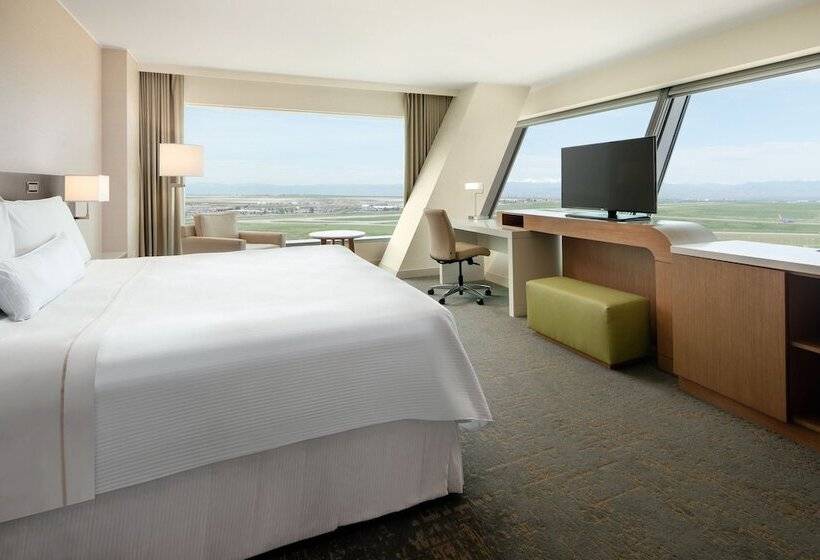 Номер Deluxe, The Westin Denver International Airport
