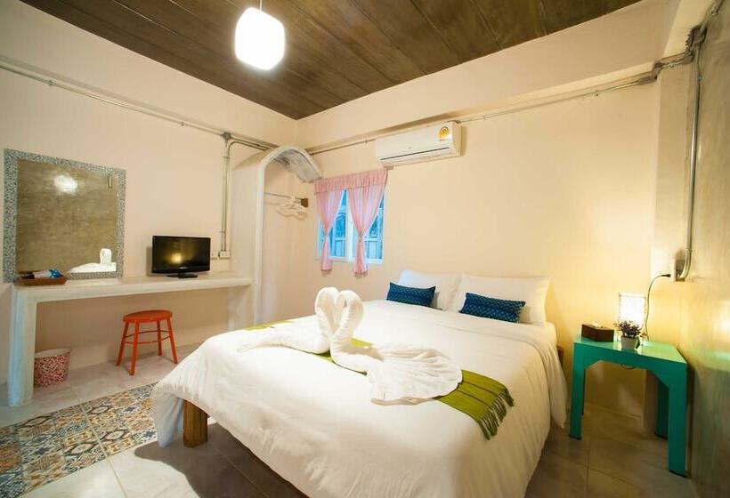 Семейный Номер, Baan Chokdee Pai Resort