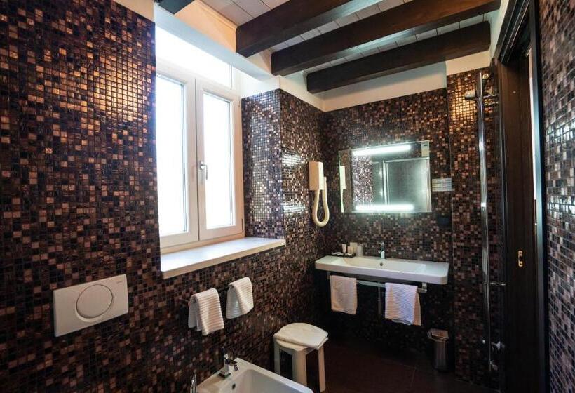 اتاق لوکس با چشم‌انداز دریا, Villa Eva Beach