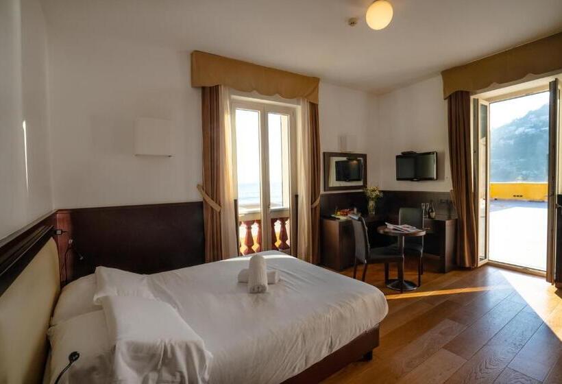 اتاق سوپریور با چشم‌انداز دریا, Villa Eva Beach