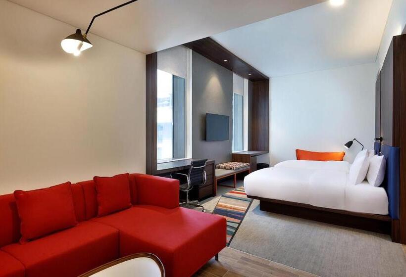 俱乐部房间, Aloft Dubai Airport