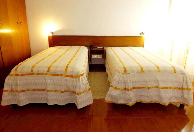 اتاق استاندارد با چشم‌انداز, Apart Hotel Avenida