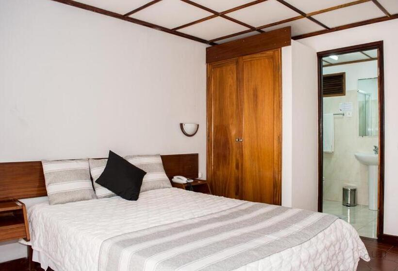 سوییت با چشم‌انداز دریا, Apart Hotel Avenida