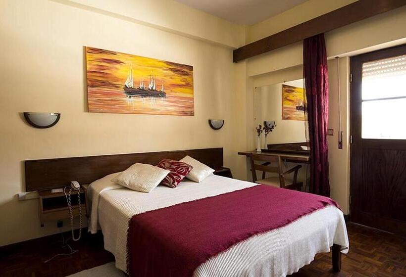 اتاق استاندارد با بالکن و چشم‌انداز دریا, Apart Hotel Avenida