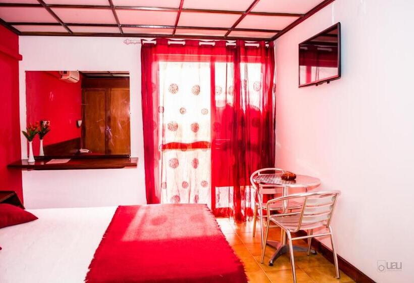 سوییت با چشم‌انداز دریا, Apart Hotel Avenida