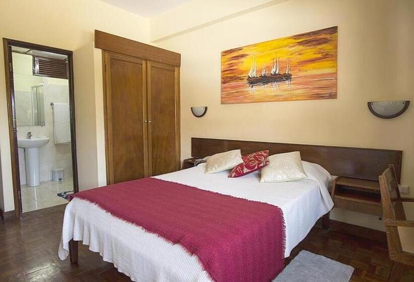 اتاق استاندارد با بالکن و چشم‌انداز دریا, Apart Hotel Avenida