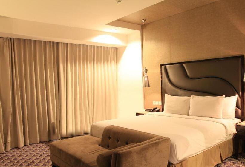 Номер Executive, Aston Bellevue Radio Dalam