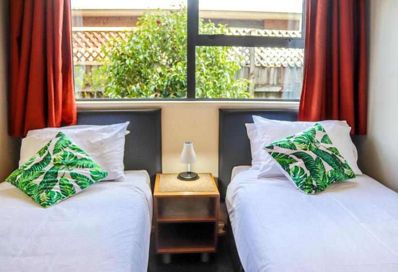 Апартаменты 2 Спальни, Coleraine Suites & Apartments
