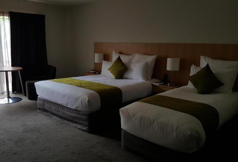 سوییت, Greenlane Suites
