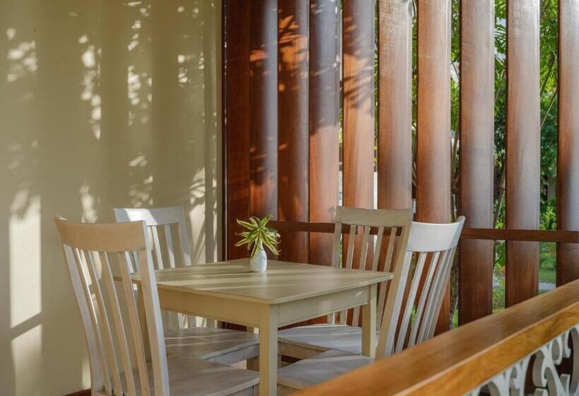 اتاق سوپریور با تخت بزرگ, Gingerbread Suites