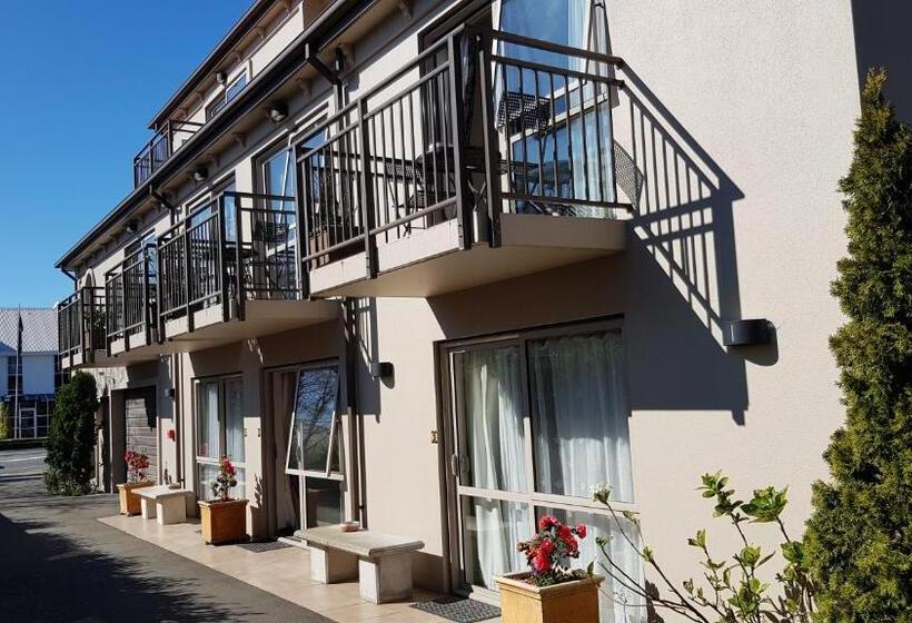 Студия Стандарт, Delago Motel/apartments