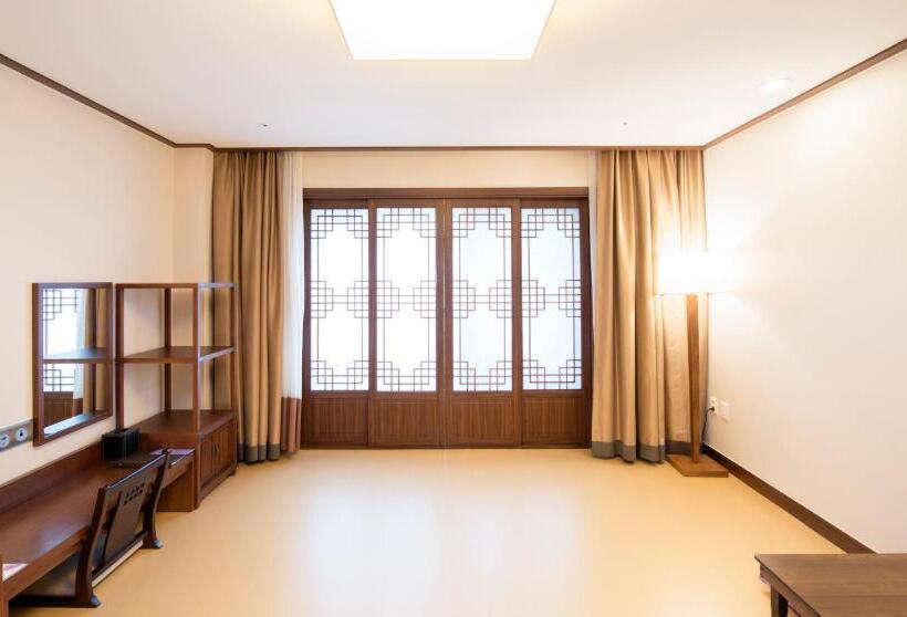 Номер Стандартный с Видом, Holiday Inn Resort Alpensia Pyeongchang, An Ihg