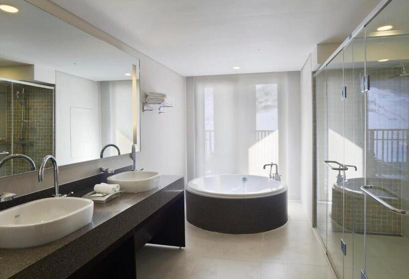 Люкс, Holiday Inn Resort Alpensia Pyeongchang, An Ihg
