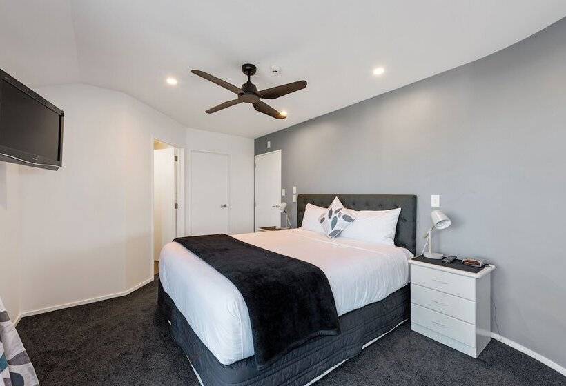 Апартаменты Пентхаус 1 Спальня, Pavilion Beachfront Apartments