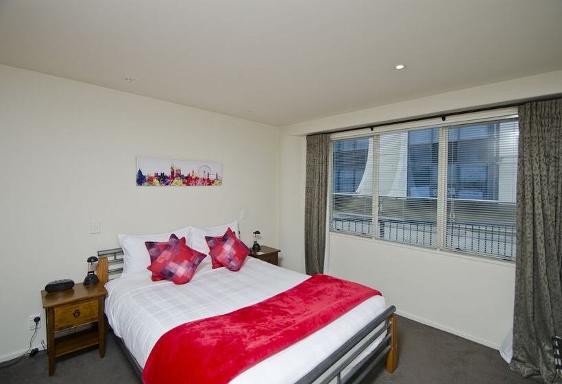 Апартаменты 2 Спальни Вид на Море, Pavilion Beachfront Apartments