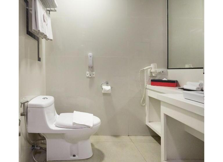 חדר משפחתי, Summit Hotel Magnolia
