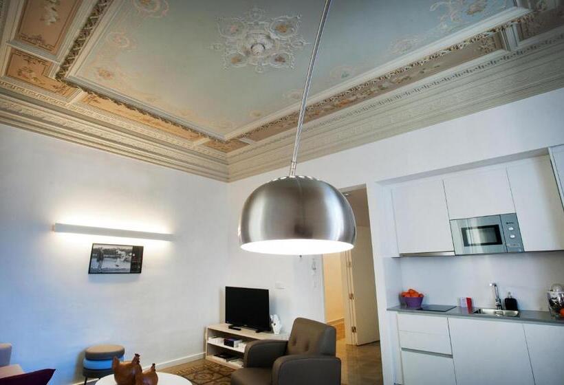 דירת חדר, The Museum Apartments
