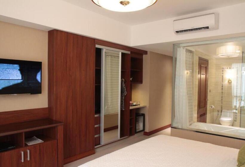이그제큐티브 룸, Central Park Tower Resort