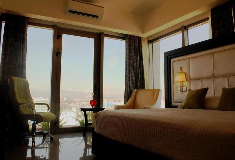 이그제큐티브 룸, Central Park Tower Resort
