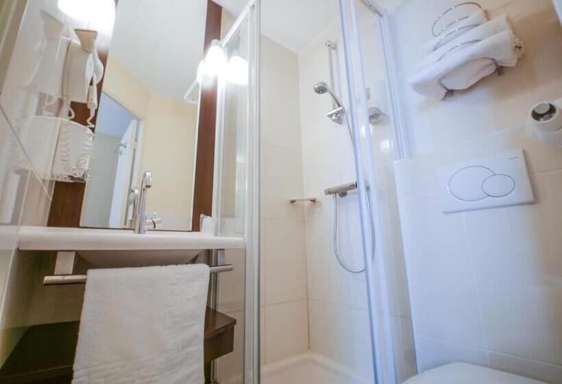 اتاق استاندارد سه نفره, Inn Design Resto Novo Langres