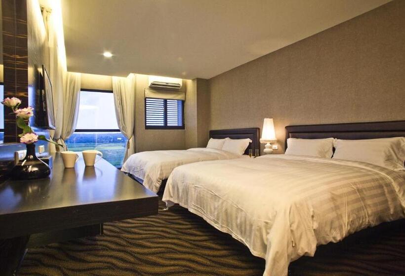 اتاق استاندارد چهار تخته, Wolken Lodge