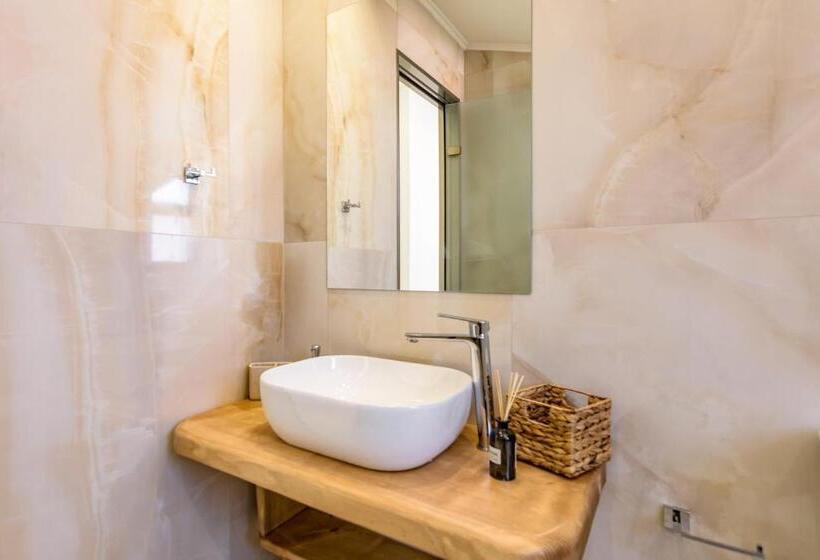 سوییت لوکس, Andelice Zante