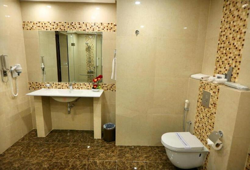 سوییت اجرایی, Premier