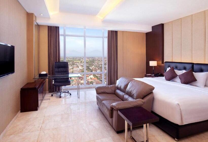 Полулюкс, Grand Mercure Solo Baru