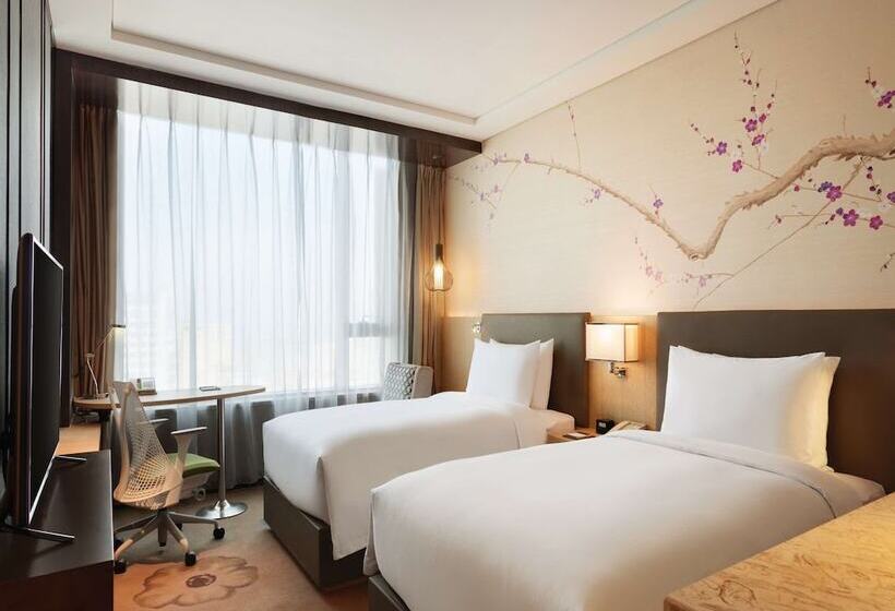 Номер Стандарт, Hilton Garden Inn Dandong
