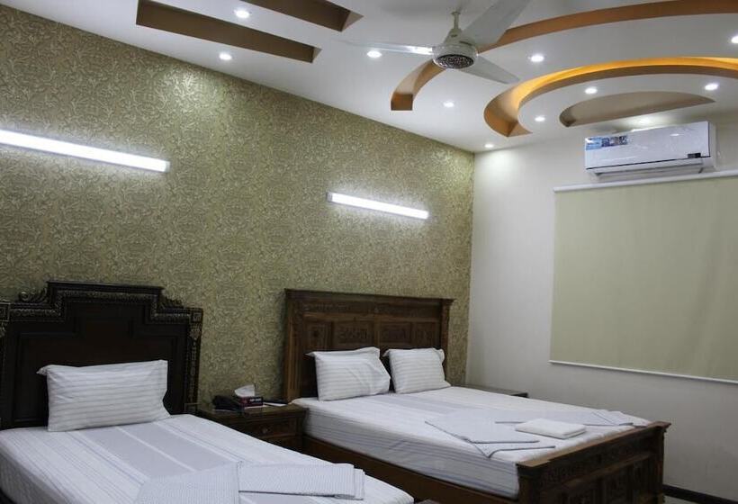 اتاق لوکس سه تخته, Patel Residency Guest House 2